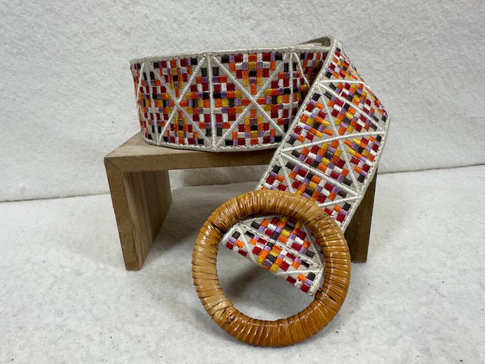 Textured 1960's Geometric Square Pattern Embroidery Sea Grass Wrapped Buckle